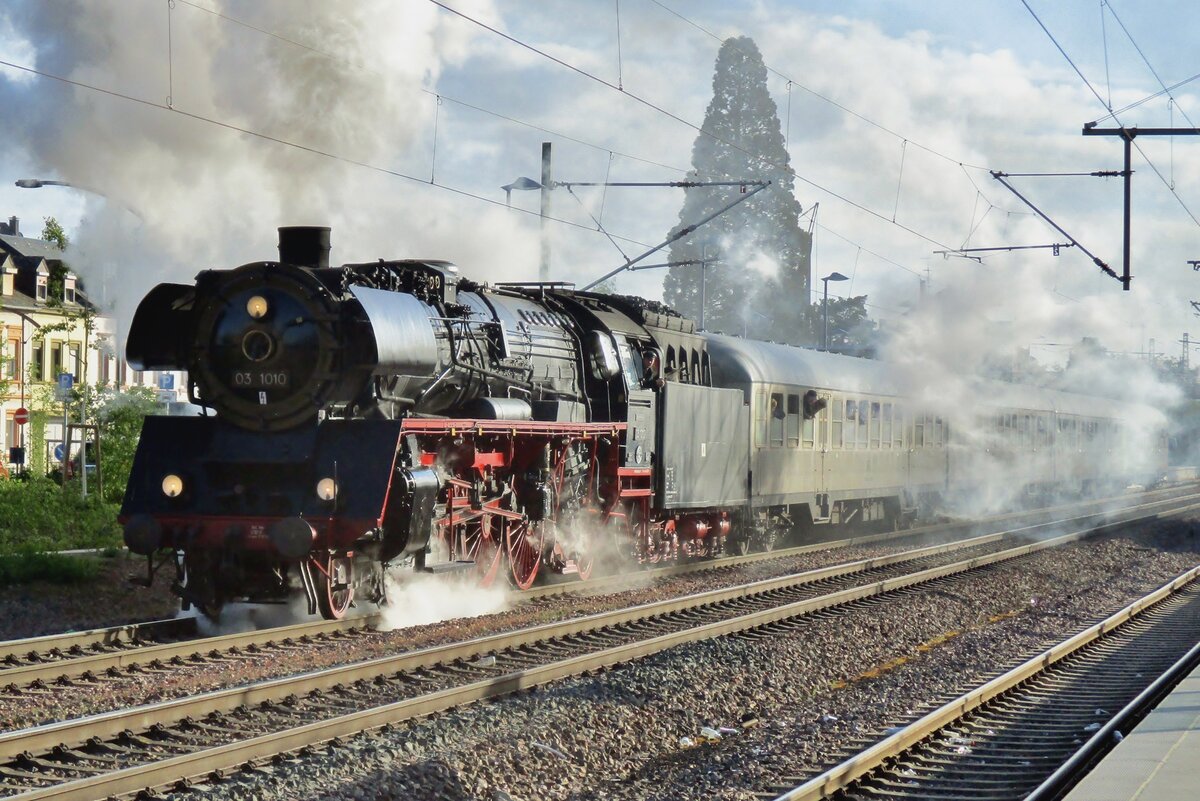 On 28 April 2018, 03 1010 lets off steam in Konz.