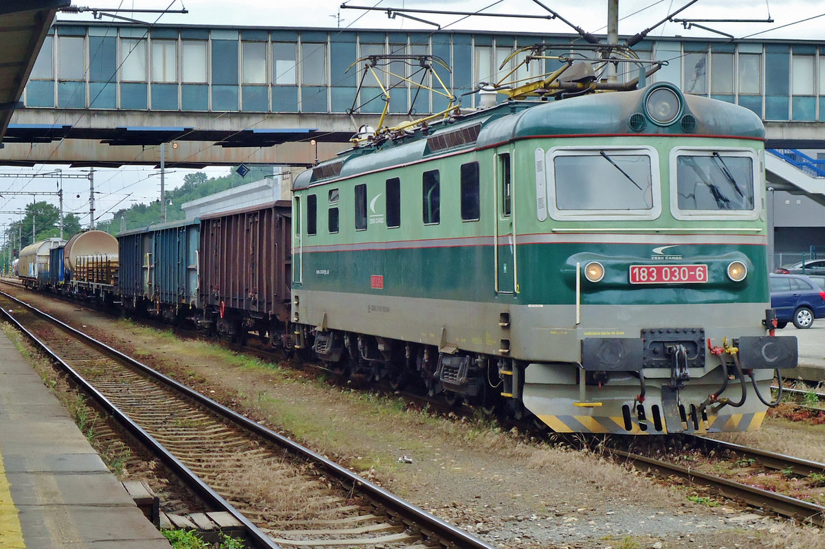 On 28 May 2015 ZSSK 183 030 hauls a mixed freight through Ostrava hl.n., one of the great cargo hot-spots in the Czech Republic.