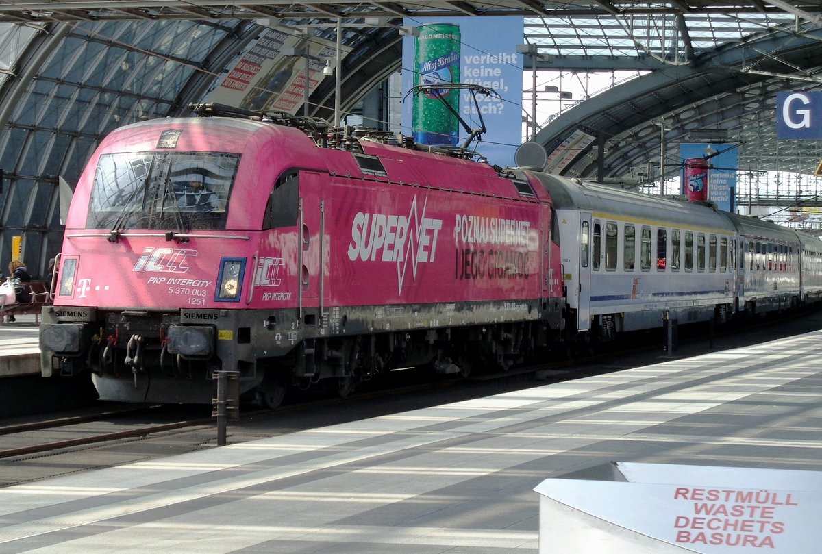 On 3 May 2018 PKPIC 370 003 prepares for her assignment with a BWE to warsaw at Berlin Hbf.