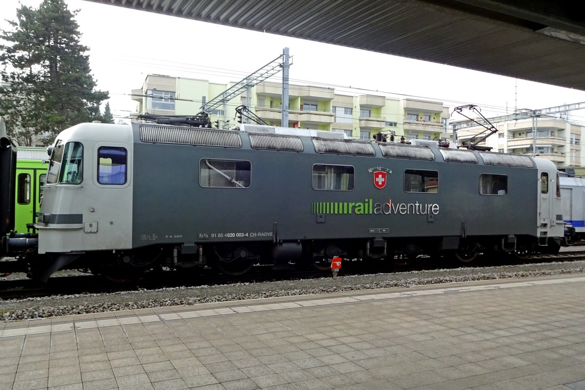 On 31 December 2019 Rail Adventure 11603 stands at Spiez and gets photographed, despite the less-than-ideal lighting conditions.