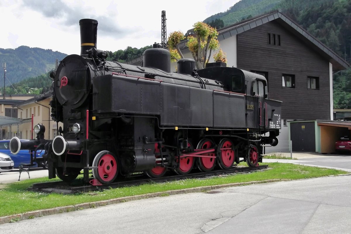 On 31 May 2015 ÖBB 93.1379 is still plinthed at Schwarzach-St.Veit.