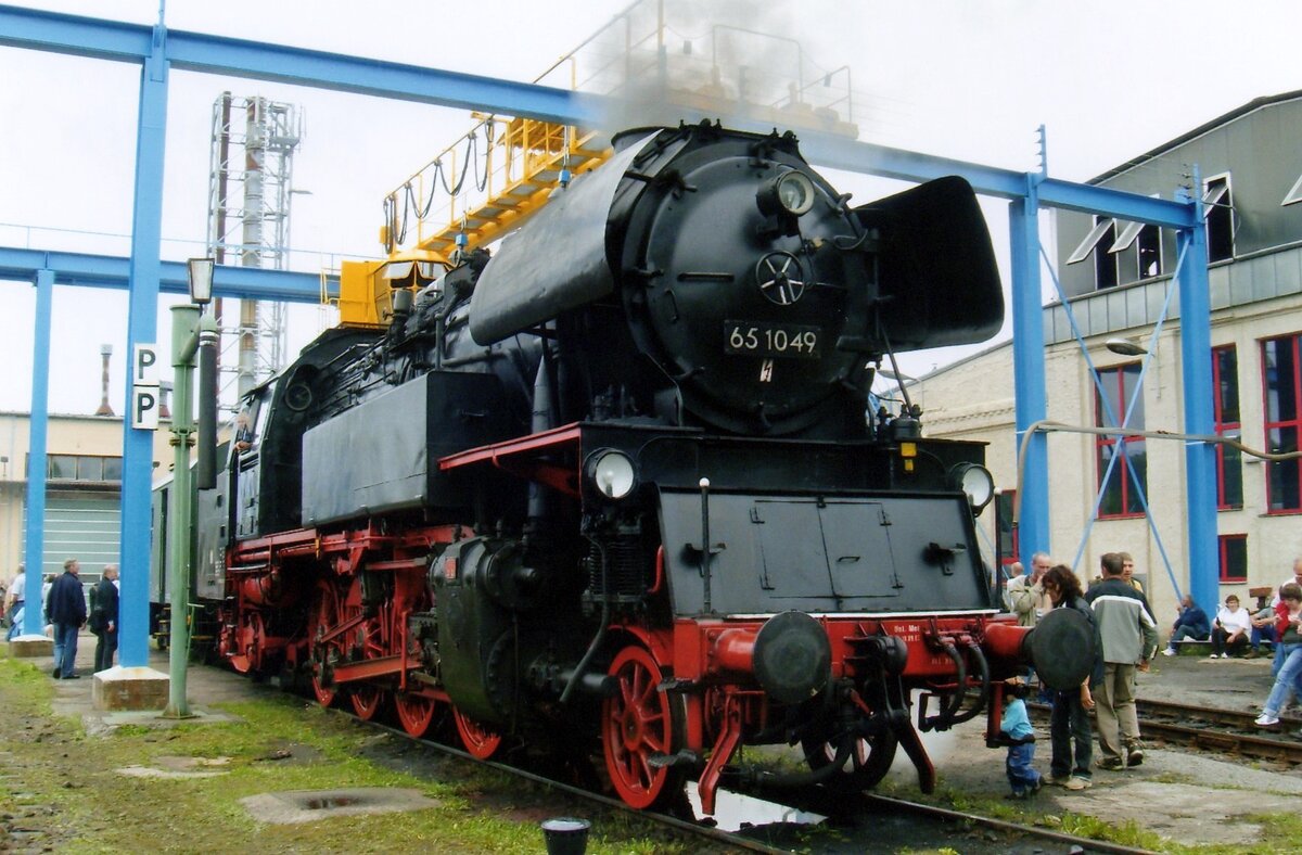 On 5 September 2007 the Bw Meiningen had Open Weekend and 65 1049 lets off steam there.