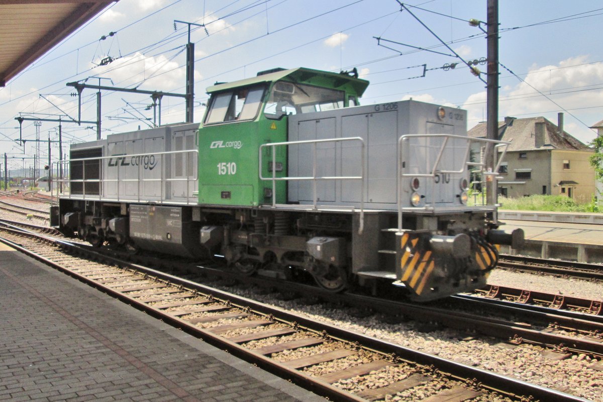 On 8 June 2015 Vossloh-mercenary 1510 stands at Bewttembourg.