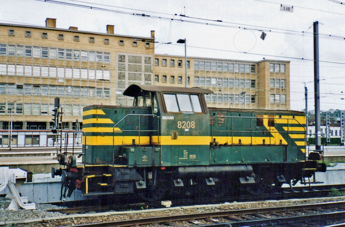 On 9 September 2009 shunter 8208 'MIAMI' takes a break at Bruxelles-Midi.