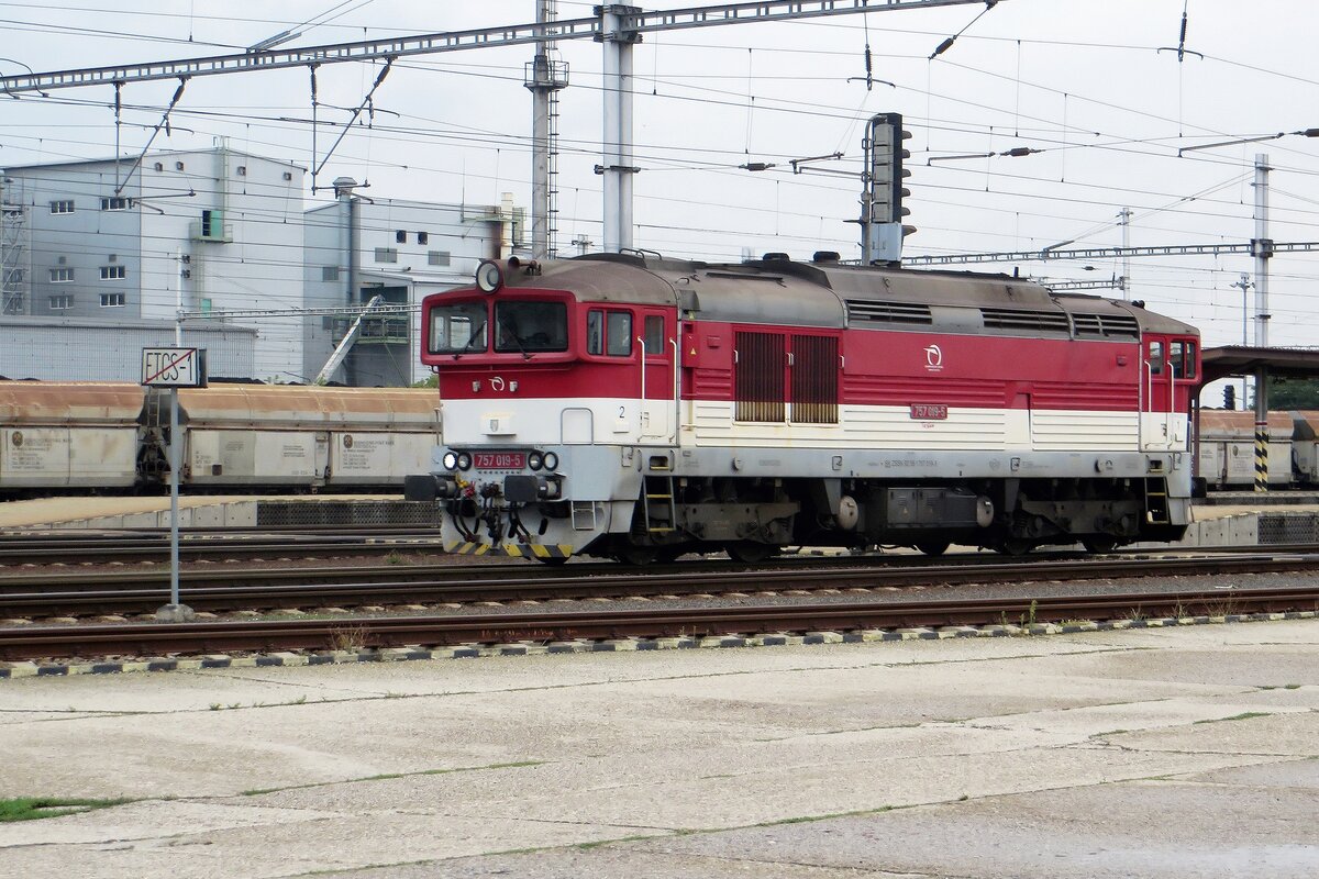 ON a drizzly 26 August 2021, 757 019 runs round at Leopoldov.