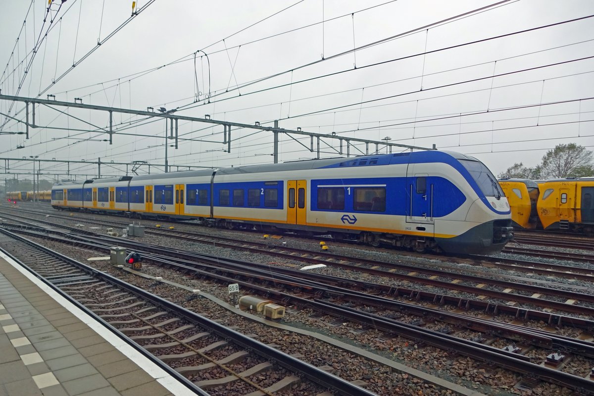 On a grey 1 November 2019 NS 2422 stands at Nijmegen.