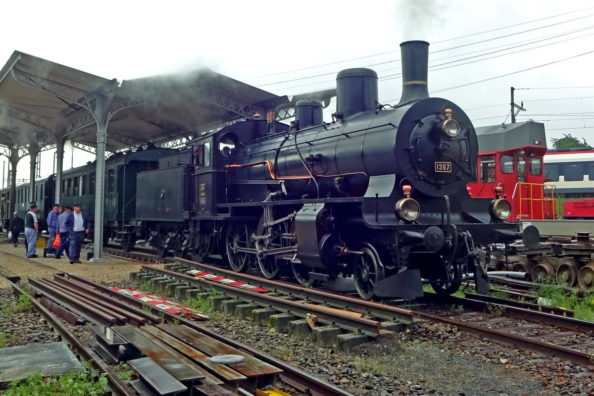 ON a rainy 25 May 2019, SBB 1367 and her extra train gets prepared at the works of Brugg AG.