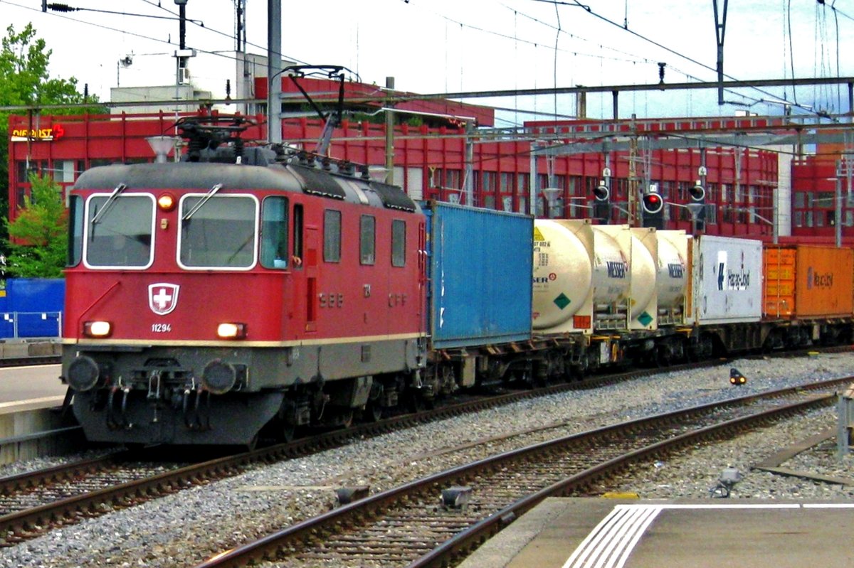 On the evening of 23 September 2010 SBB 11294 hauls an intermodal service through Thun.