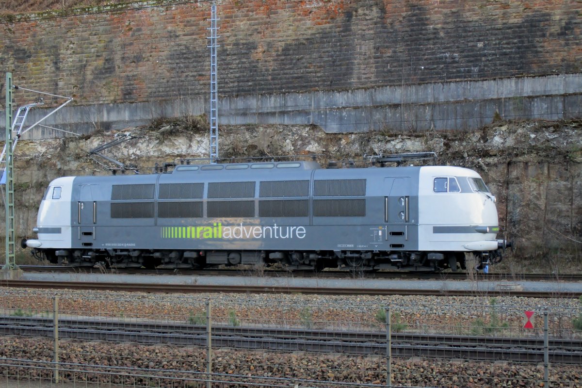 On the evening of 6 April 2018 RailAdventure 103 222 shows up at Bad Schandau. In het DB days, 103 222 was used extensively as a test-bed for speeds up to 250 km/h.