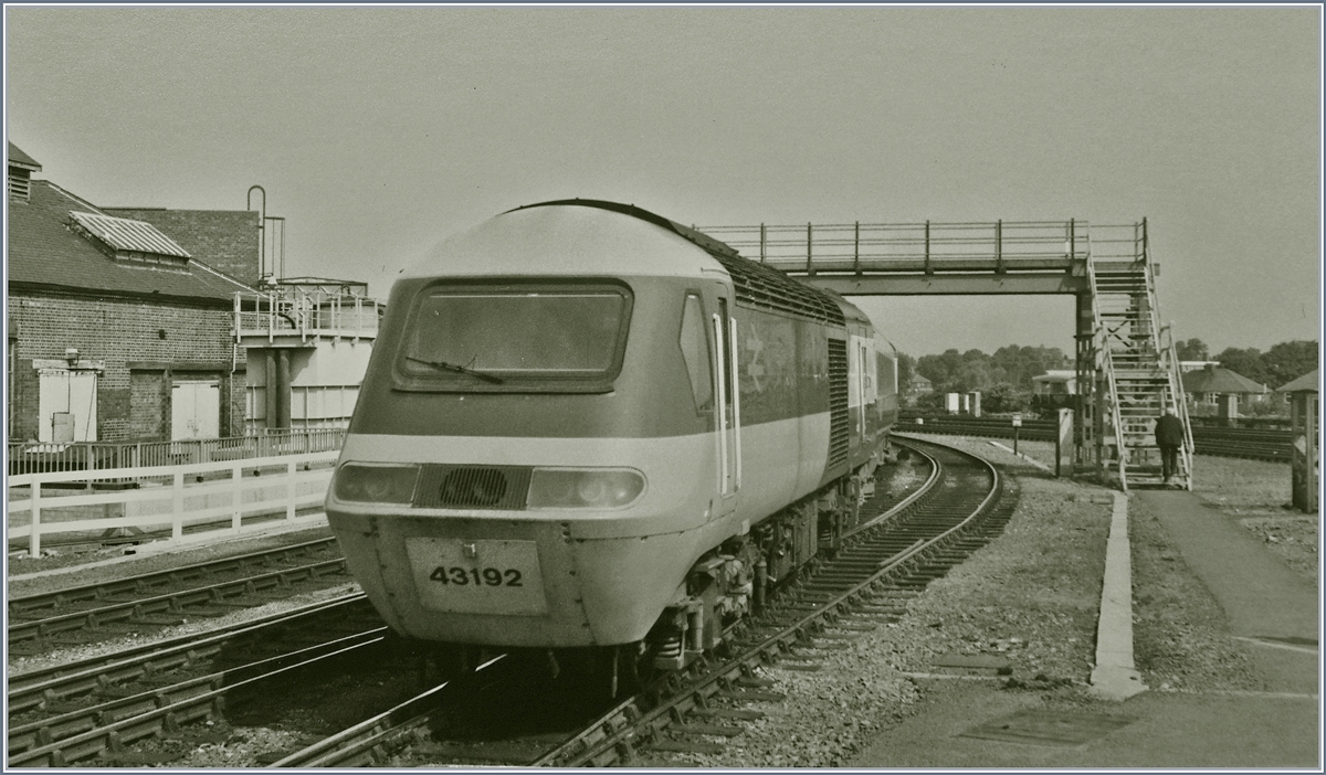 On the view the end of the HST 125 Class fast servies and this Link: https://rail-record.co.uk/lner-class-43-farewell-tour-announced/
two Pictures from the HST 125 Class 43 by the BR Britsh Railway on the good old day: 

The HST 125 Class 43 (the power cars N° 43192) is leaving York on the way to Scotland.

20.06.1984