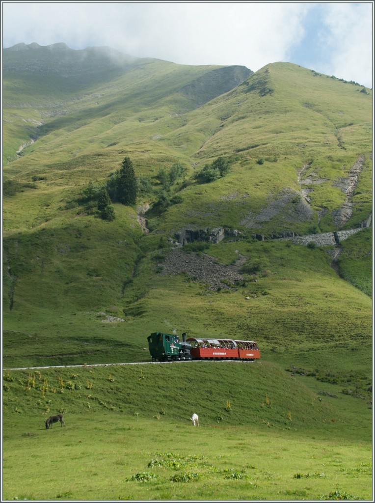 On the way to the summit .
Chuamad, 30.08.2013