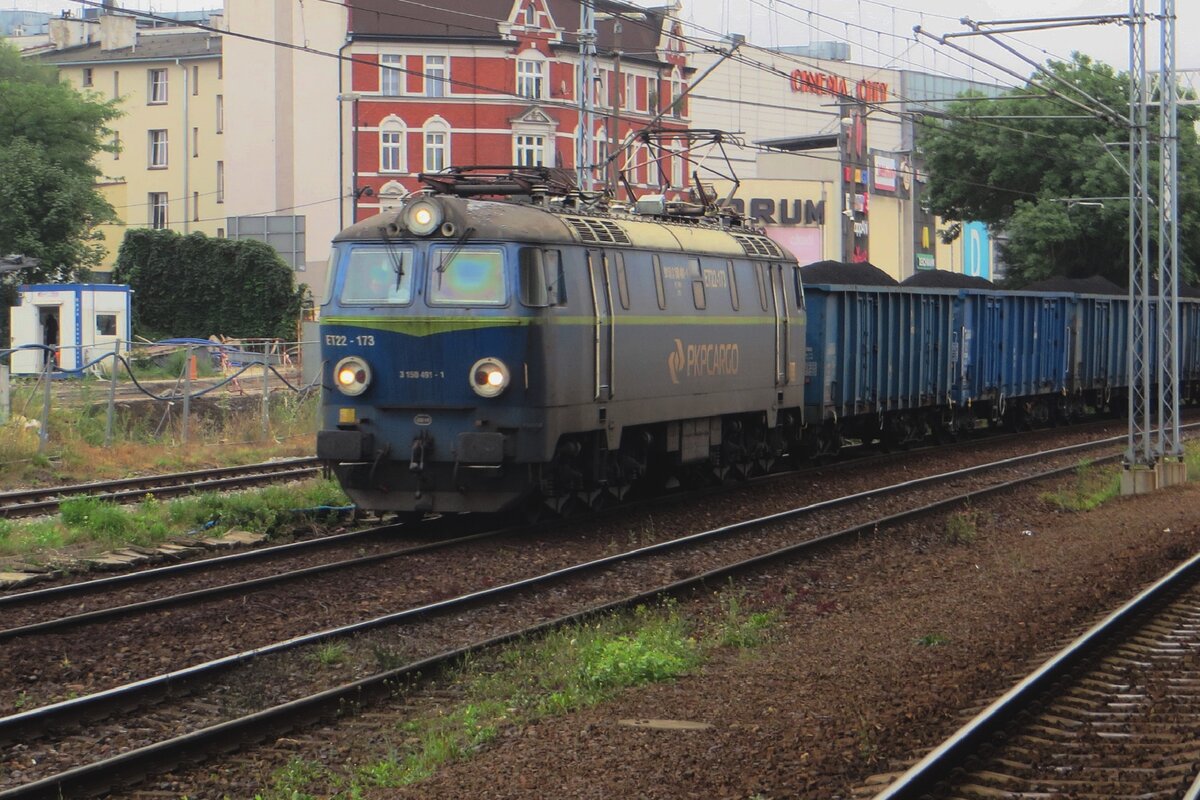 One of many coal trains  -this one hauled by ET22-173- passes Gliwice on 24 August 2021.