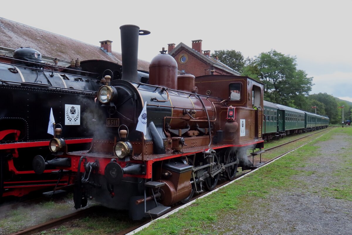 One of the guest at the CFV3V's  50th anniversary was SSV Tigerli 8511. On 22 September 2023 she runs round at Treignes after having brought in one of many steam shuttles.