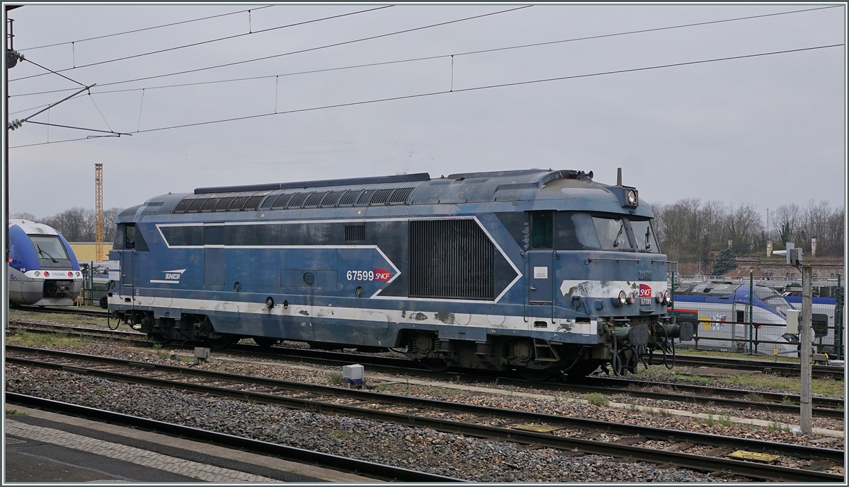 One of the last SNCF BB 67000: the SNCF 67599 is on a shunting trip in Strasbourg to later provide an RRR composition.

March 12, 2024