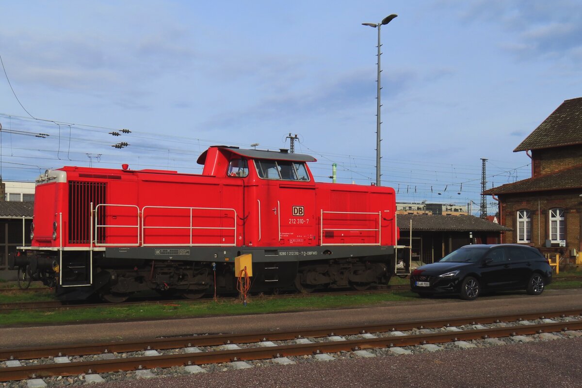 Photographing V100 West in state railways service is still possible in 2024: DB 212 310 stands at Offenburg on 15 February 2024.