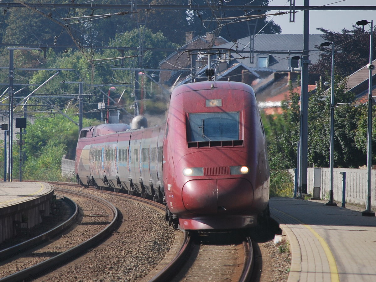 PKBA Thalys (Paris-Cologne) passing Ans station in September 2013.