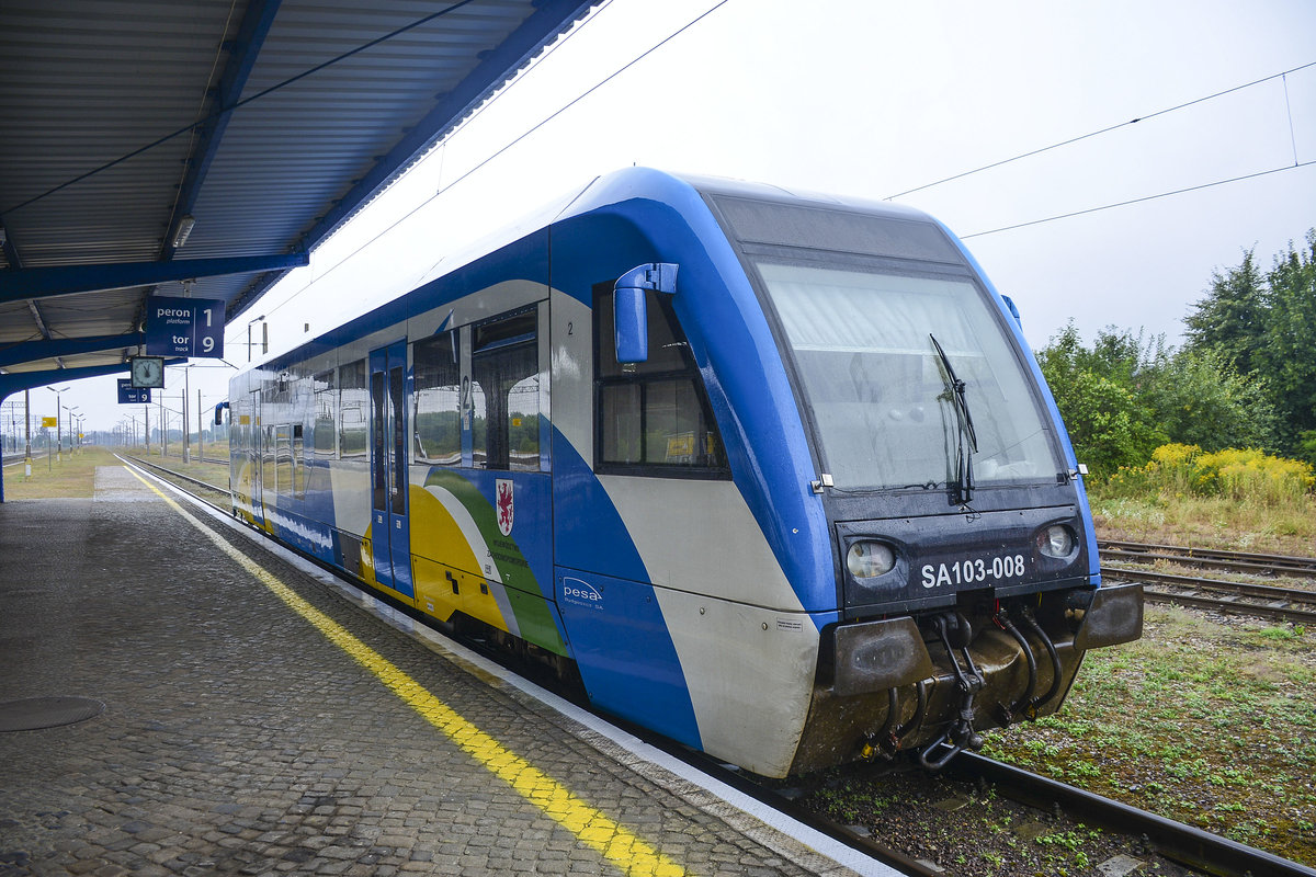 PKP SA 103-008 at the platform in Sławno in Poland. The unit is about to leave for Darłowo. Date: August 22 2020.