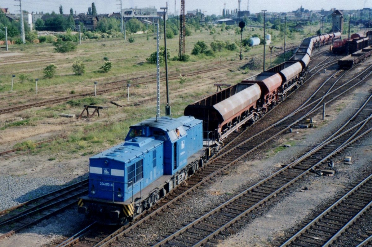 PRESS 204 010 shunts on 27 May 2008 at Halle (Saale) Gbf.