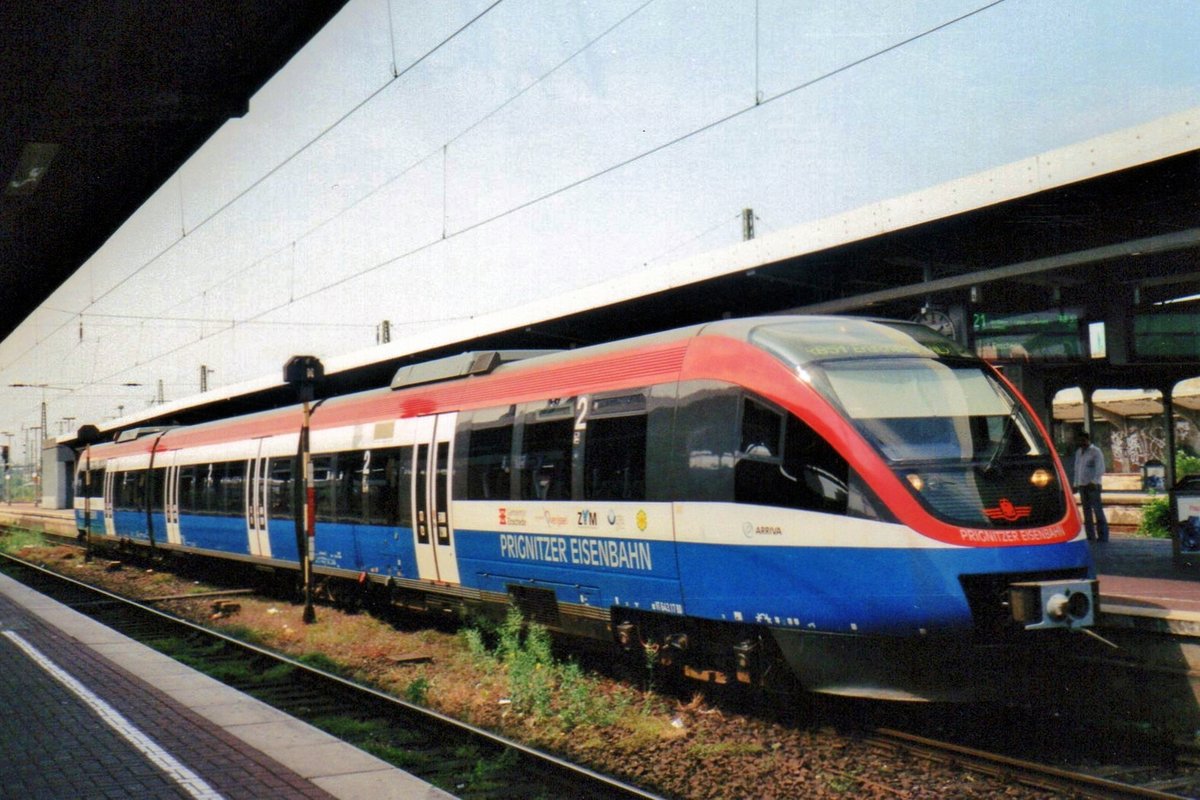 Prignitzer Eisenbahn 643-17 calls at Dortmund Hbf on 14 May 2007.