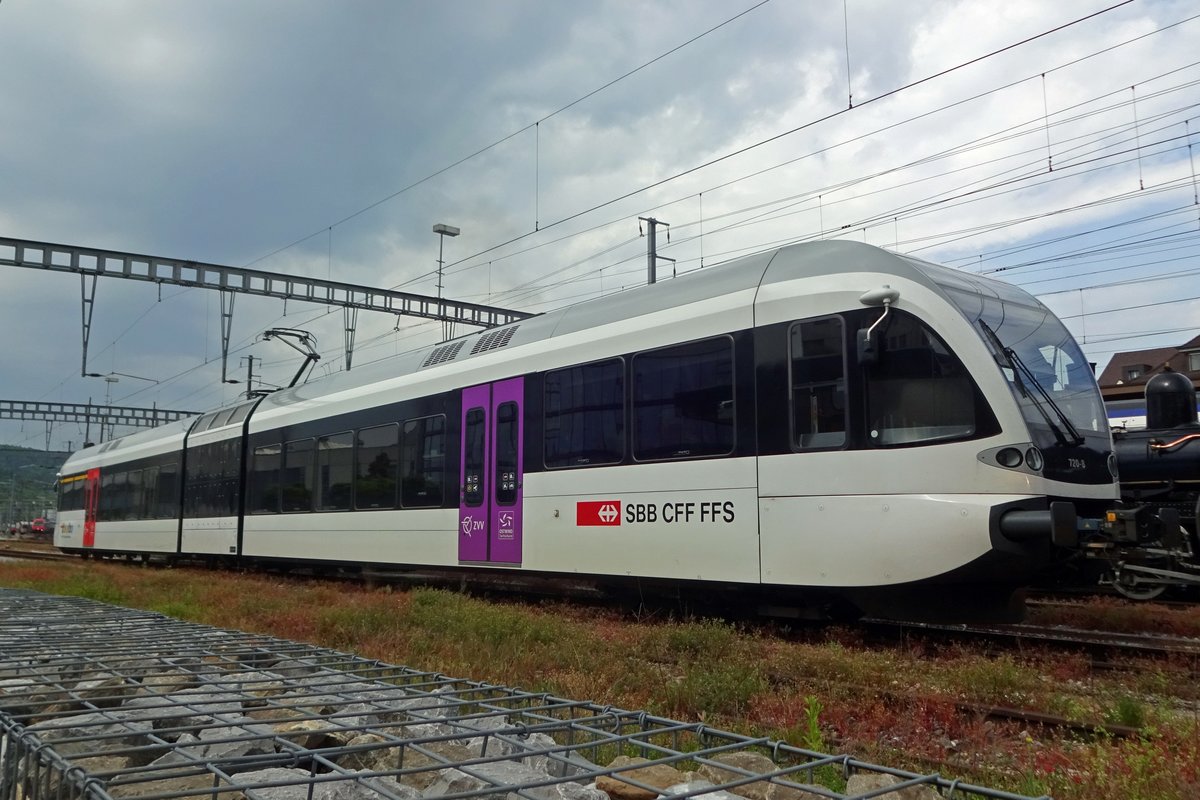 Purple door: Thurbo 720-8 is sidelined at Brugg AG on 25 May 2019.