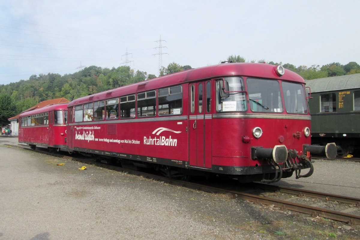 Railbus 798 796 stands at Bochum-Dahlhausen on 17 September 2016.