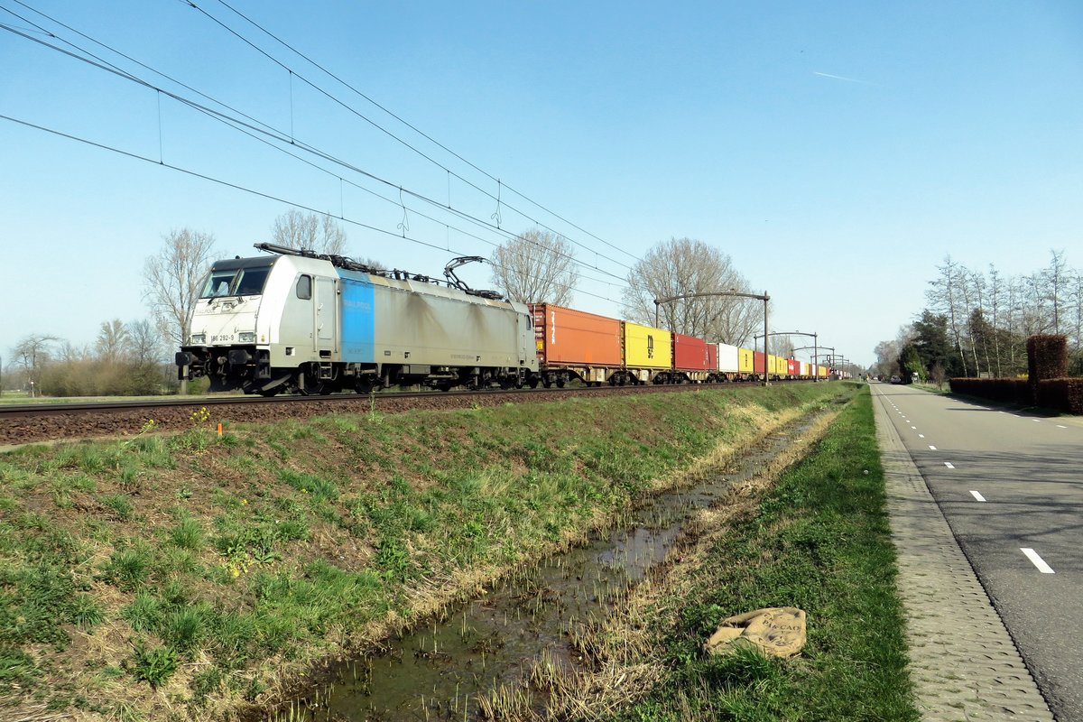 Railpool 186 292 hauls a container train through Roond on 31 March 2021.