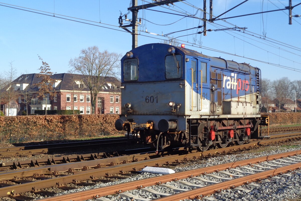 RailPro 601 runs light at Oss on 21 January 2019.