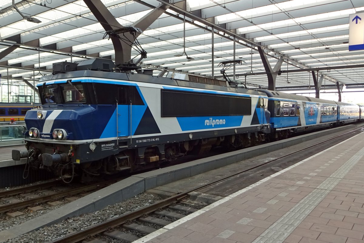 RailPromo 101002 stands in Rotterdam Centraal on 18 May 2019.