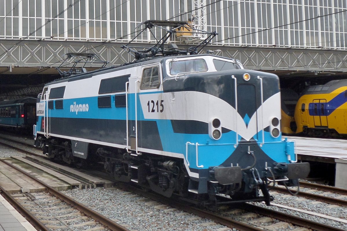 RailPromo 1215 runs light at Amsterdam Centraal on 16 April 2016. Sadly, the RailPromo saga came to an end in 2018.