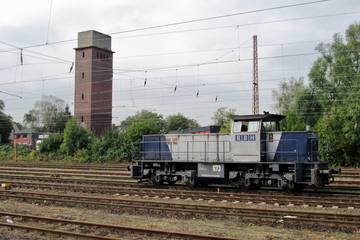 RBH 673 stands at Gladbeck West on 19 September 2014.