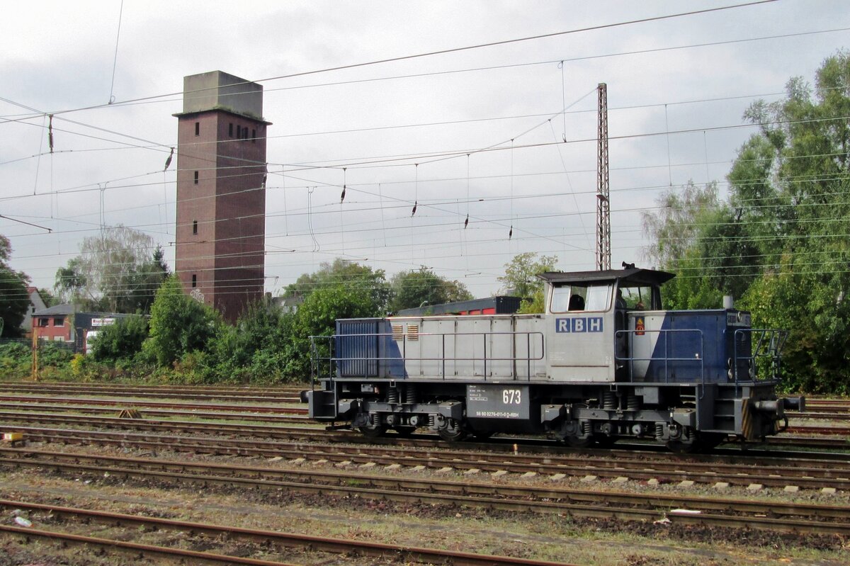 RBH 673 stands at Gladbeck West on 19 September 2014.