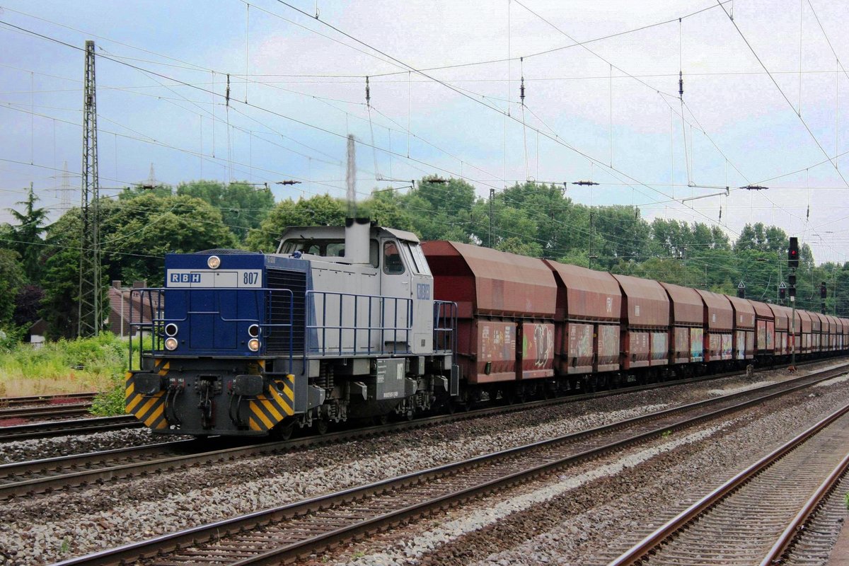 RBH 807 hauls a coal train through Oberhausen Osterfeld Süd on 7 April 2014.