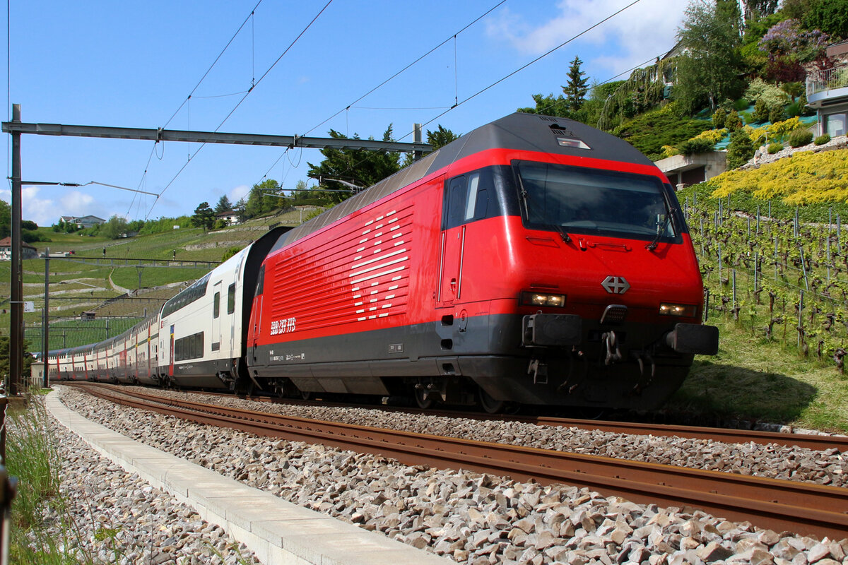 Re 460 between Grandvaux and Bossieres. 08/05/2022