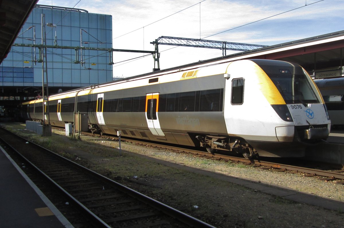 Regina 9076 stands in Göteborg on 10 September 2015.