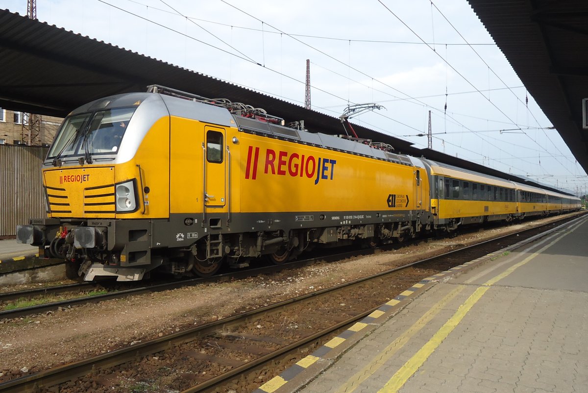 RegioJet 193 214 stands on 30 May 2015 in Zilina.