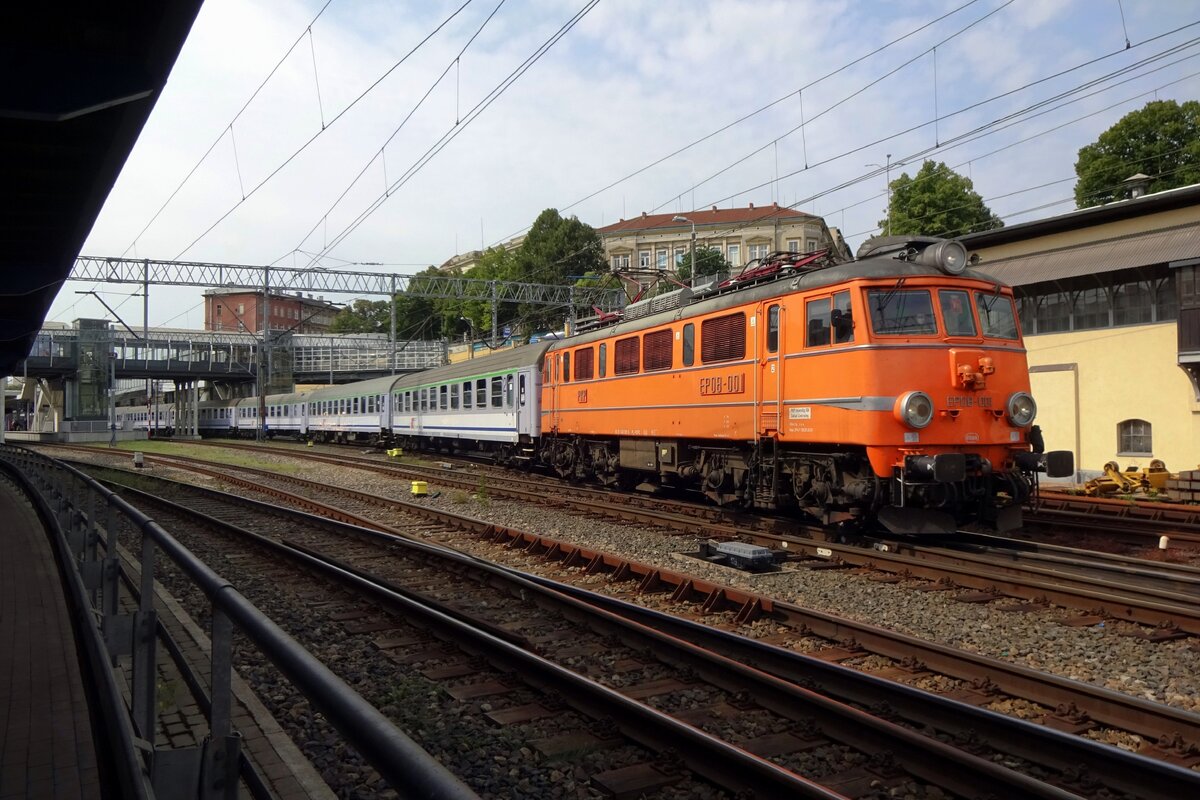 Retro liveried EP08-001 hauls an IC to Wroclaw out of Szczecin Glowny on 22 August 2021.