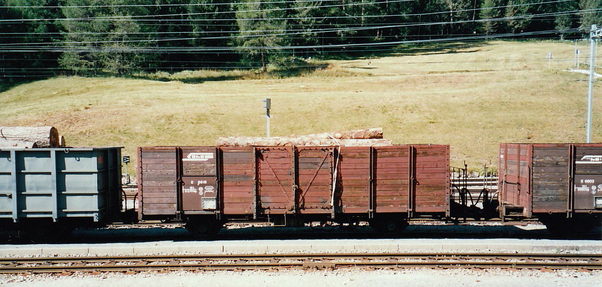 Rhaetian Railway - Open Wagon (Gondola) E 6616 near station Pontresina, August 2000