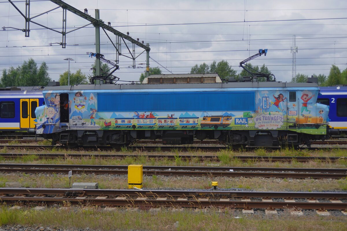 RRF has taken over Rail Experts 9902  Tommie en Tess  and that quasi-newby is seen at Roosendaal on 23 July 2026.