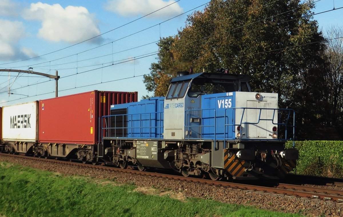 RTB V 155 passes through Hulten on 4 November 2020.