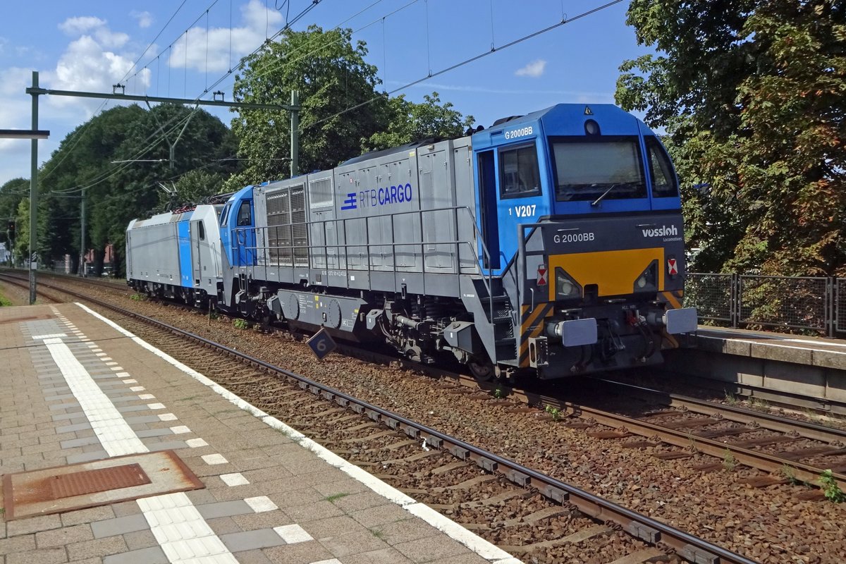 RTB V 207 gets hauled through Arnhem-Velperpoort on 14 August 2019.