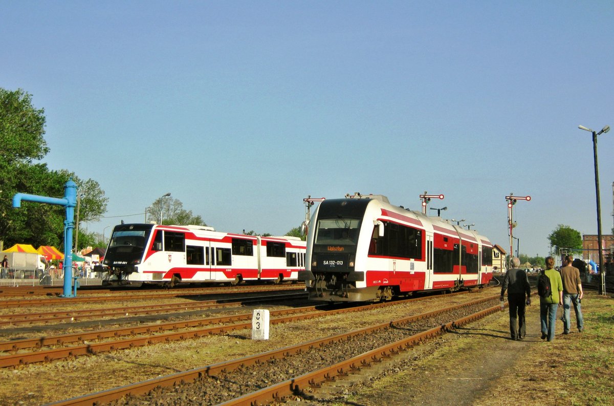 SA 132-013 leaves Wolsztyn on 30 April 2011.
