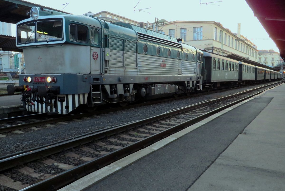 Sadly, the light conditions at Praha Masaryk were ht ewhole day of 20 September 2020 less than ideal for T478 3001 to get being photographed properly.