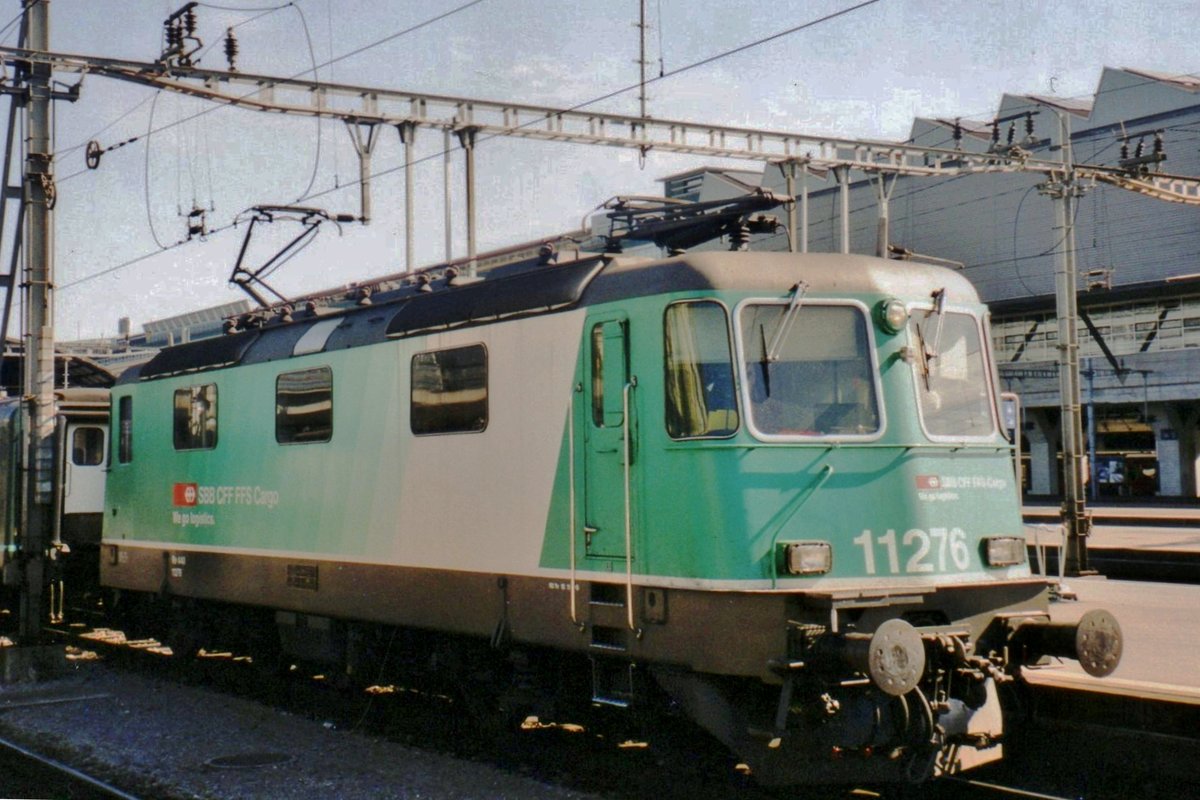 SBB 11276 shows an experimental scheme for SBB Cargo at Luzern on 2 June 2002.