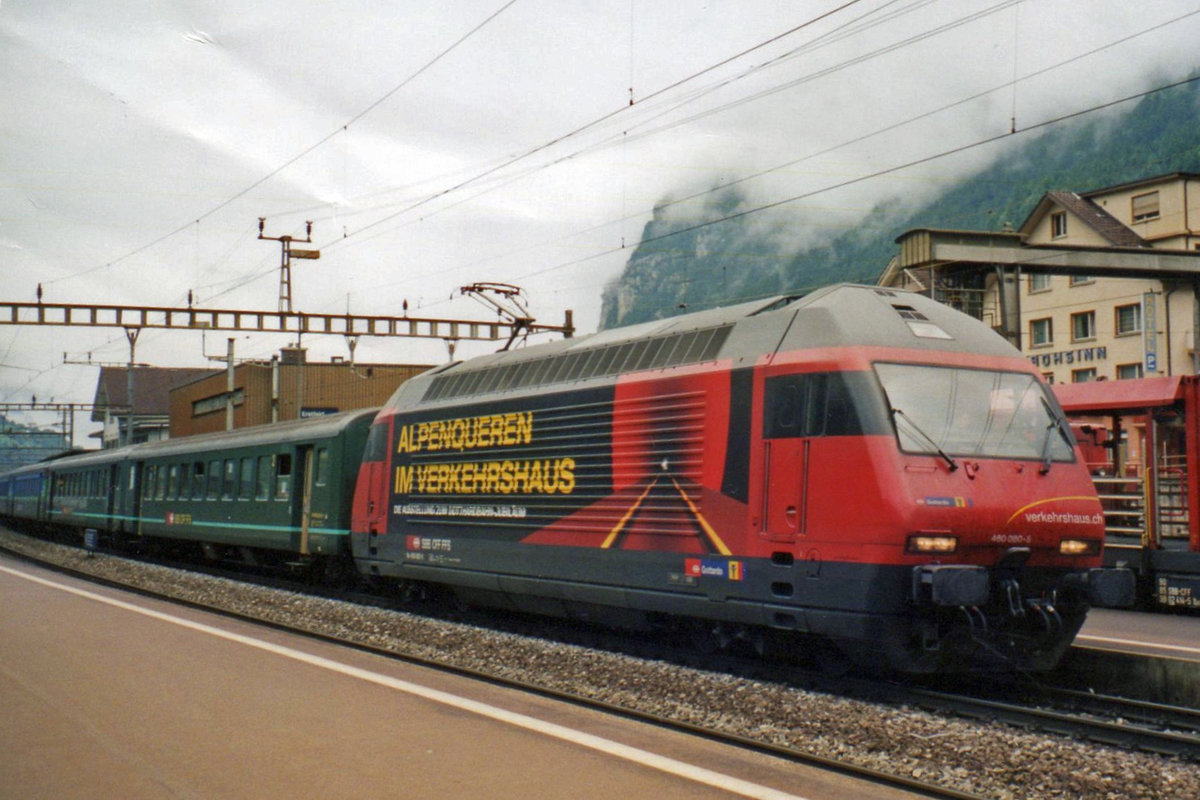 SBB 460 080 leaves Erstfeld on 27 May 2007 with an InterRegio to Chiasso.
