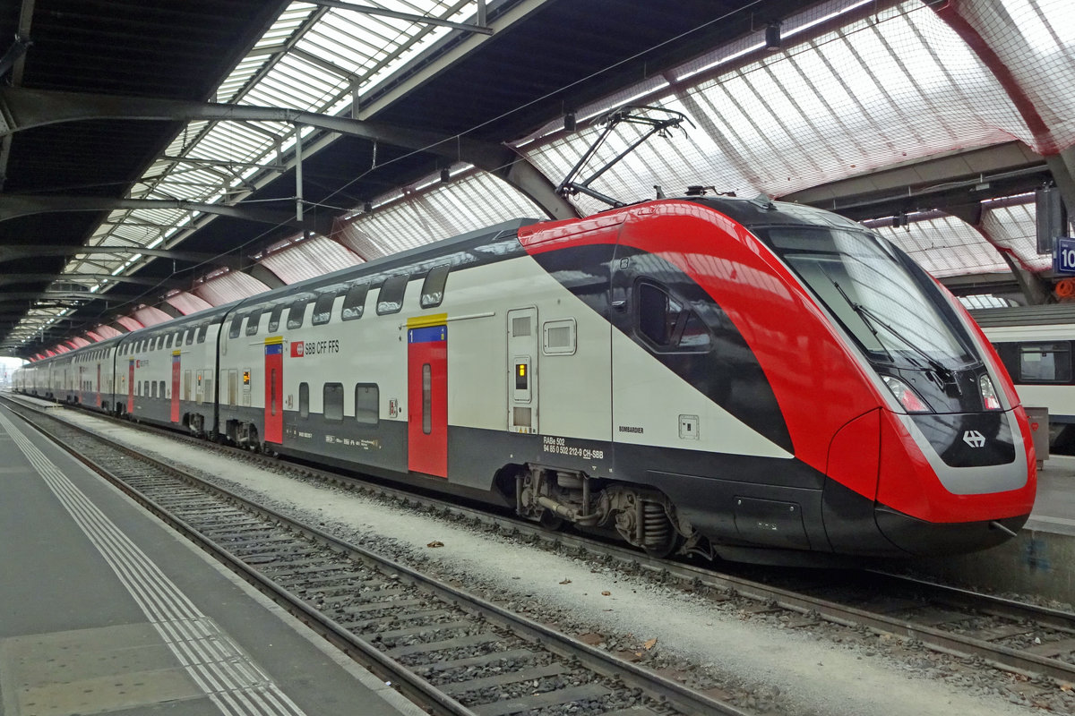 SBB 502 212 stands at Zürich HB on 2 January 2020.