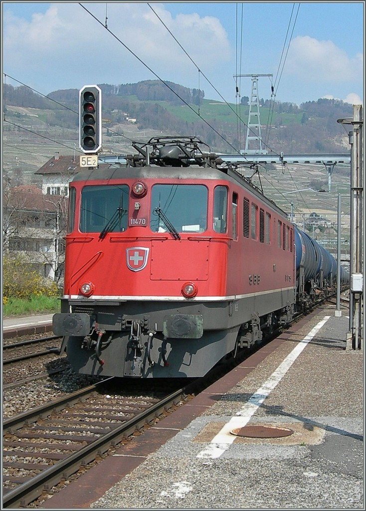 SBB Ae 6/6 11470 in Cully.
19.04.2006 