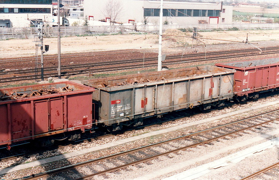 SBB-CFF RIV-EUROP Open Wagon Eaos with both new and old logo in Milano, March 1995