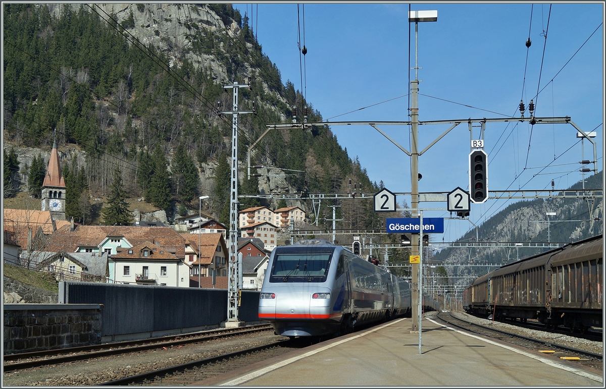 SBB ETR 470 to Zürich in Göschenen. 
21.03.2014