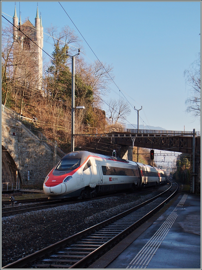 SBB ETR 610 on the way to Milan.
07.01.2015