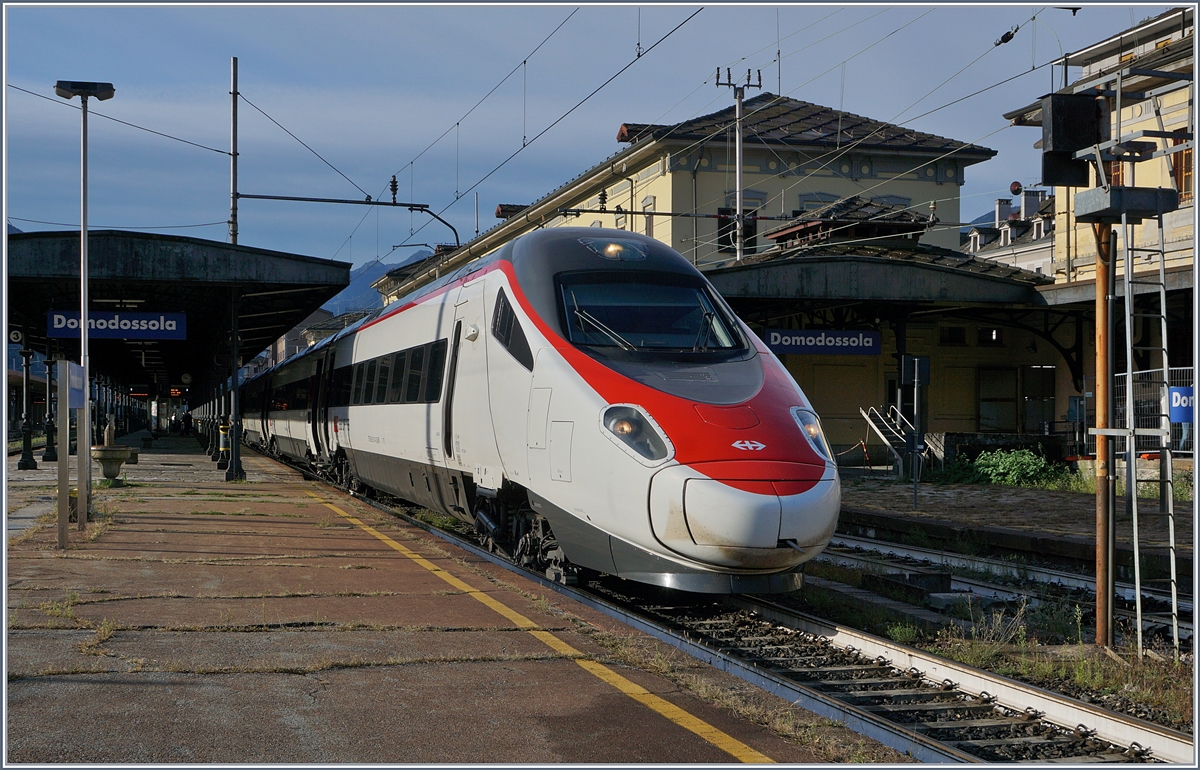 SBB ETR 610 to Basel by his stop in Domodossola.
18.09.2017